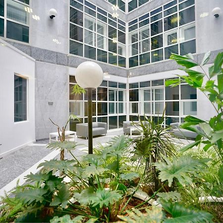 Sleek & Stylish Apartment By Dh Aparthotels Peterborough Exterior photo