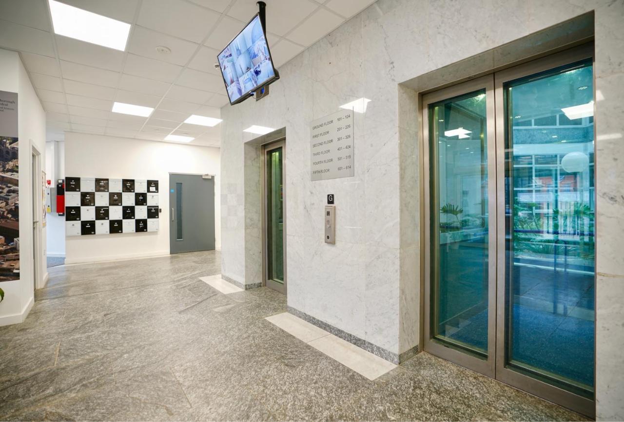 Sleek & Stylish Apartment By Dh Aparthotels Peterborough Exterior photo