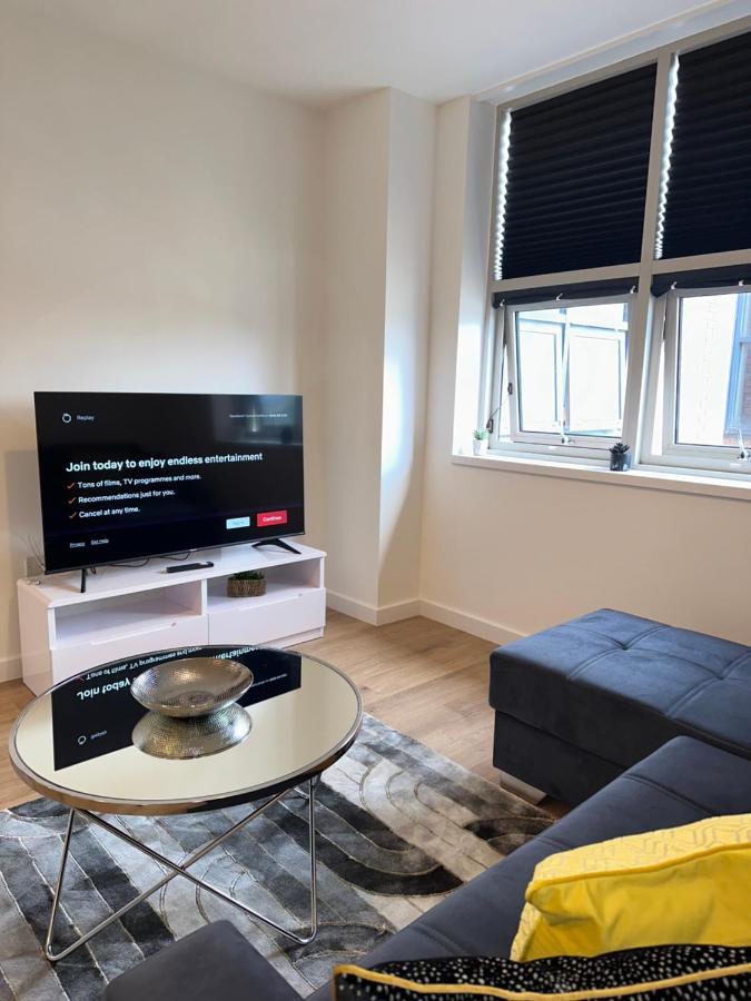Sleek & Stylish Apartment By Dh Aparthotels Peterborough Exterior photo