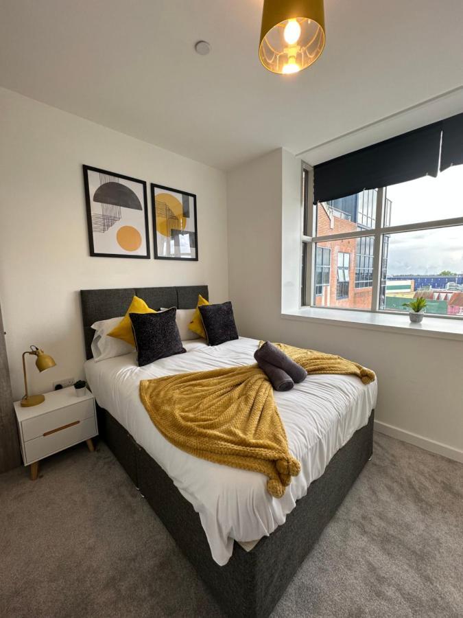 Sleek & Stylish Apartment By Dh Aparthotels Peterborough Exterior photo